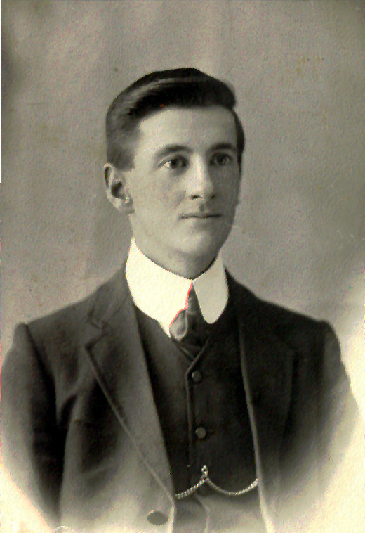 Photo of photos/Norman John Blencowe McLennan b1888 Kyneton portrait